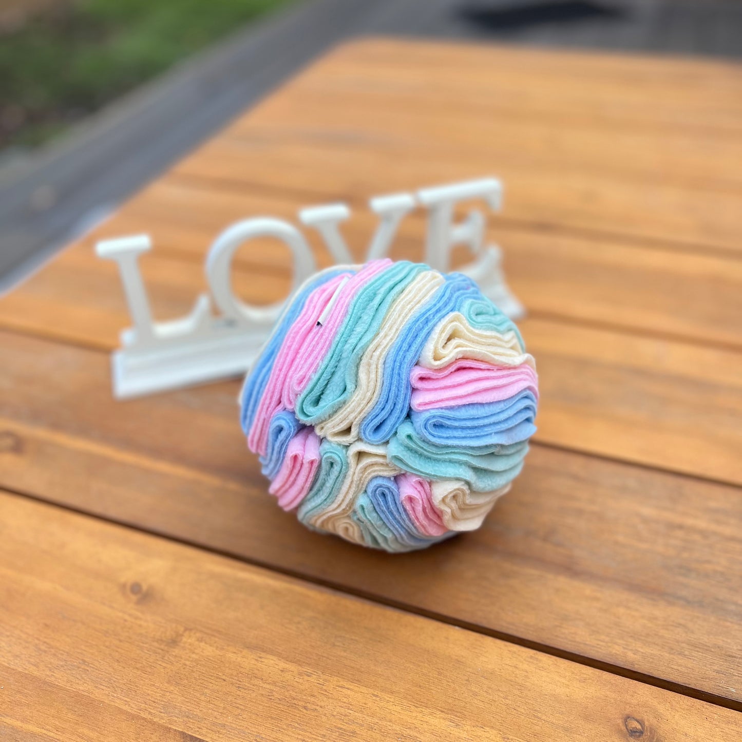 Pastel Snuffle ball, medium
