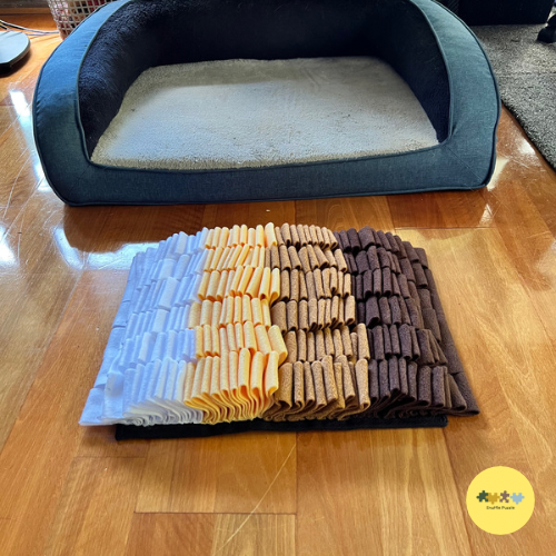 Looped snuffle mat