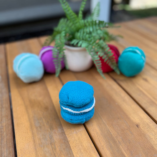 Mini Macaron turquoise blue