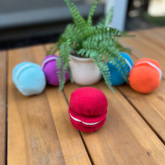 Mini Macaron red